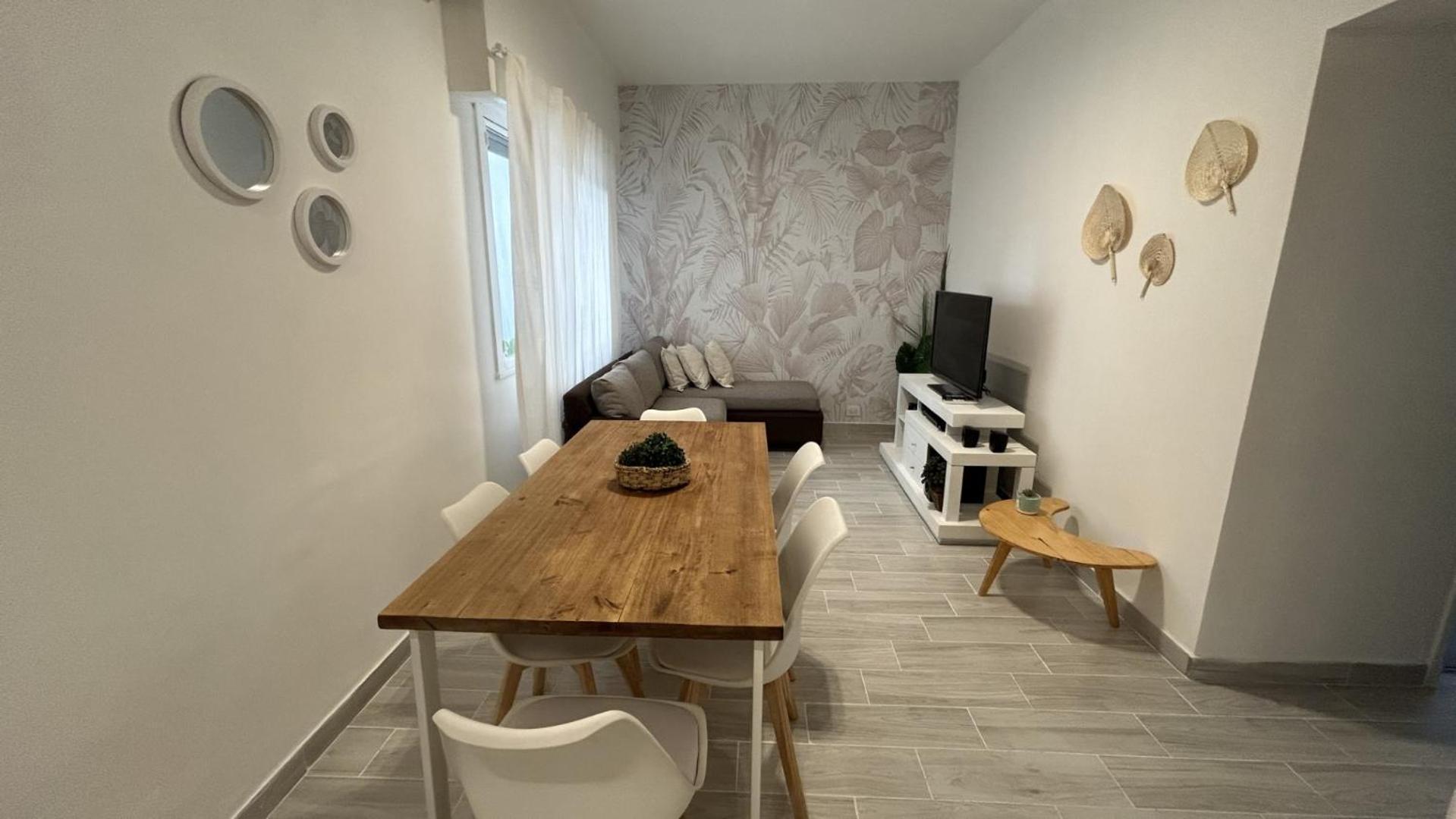Flowers Apartment